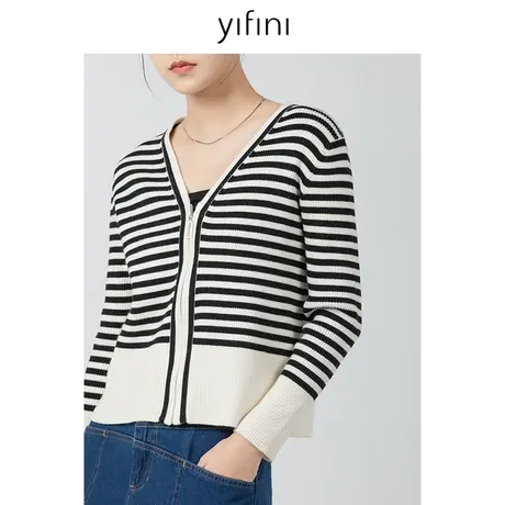 Yifini/易菲落肩V领短款毛织外套女春秋新款黑白条纹针织开衫图片