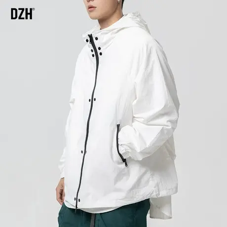 男士白色冲锋衣登山美式外套男潮高级感秋季男装设计感上衣登山服商品大图