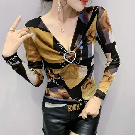 2023秋装新款性感V领交叉T恤复古印花上衣紧身内搭打底衫女长袖潮商品大图