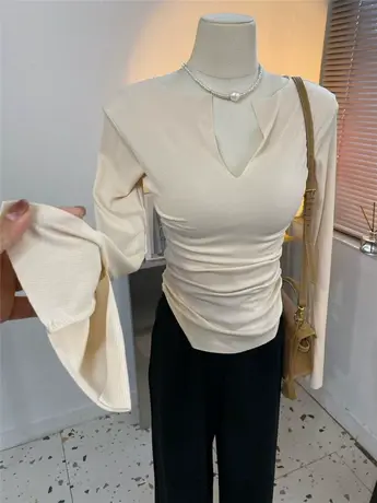 纯欲ju显身材~剪边袖口开叉腰部褶皱设计螺纹棉紧身长袖T恤女春新商品大图