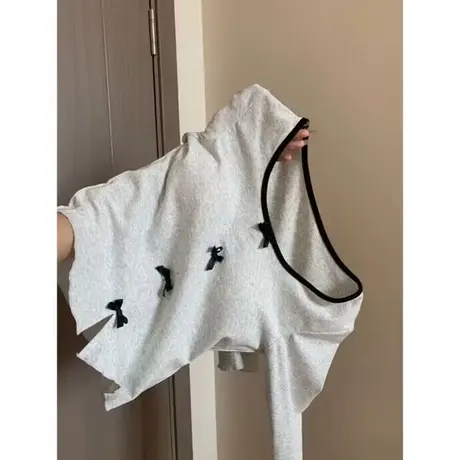 设计感小众别致长袖T恤女春季2024新款修身短款打底衫带胸垫上衣商品大图