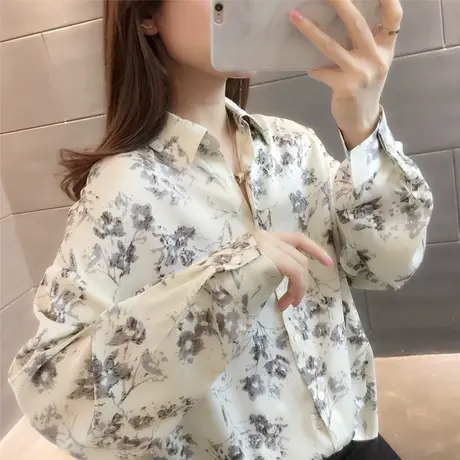 春季2023新款宽松港风设计感衬衫宽松复古上衣女中长款碎花法式潮图片