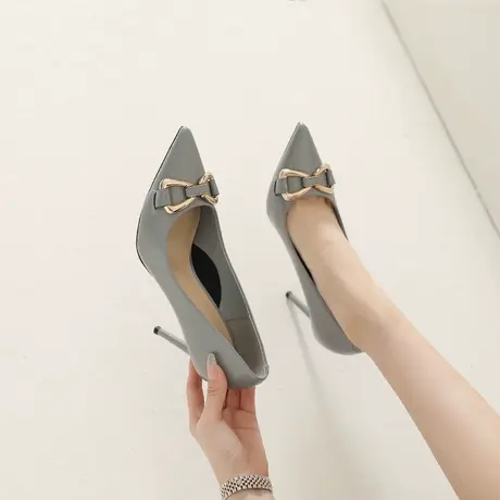 软皮尖头高跟鞋女2024年春季新款气质性感金属扣细跟职业工作单鞋图片