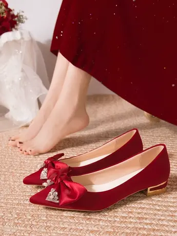 2023早春新款绸缎秀禾新娘鞋婚鞋女尖头中跟高跟鞋蝴蝶结水钻红色商品大图