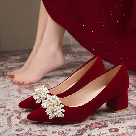 春秋季婚鞋女粗跟2023新款新娘中式红色秀禾婚纱两穿不累脚高跟鞋图片