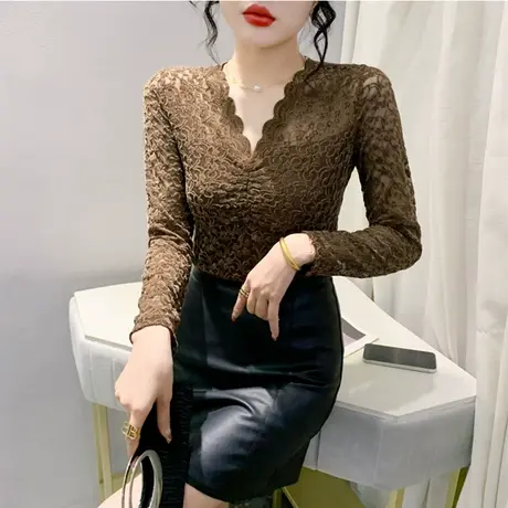 春秋2024新款时尚性感微透蕾丝衫V领褶皱气质减龄长袖修身上衣女图片