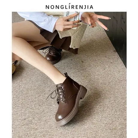 弄里人佳大码女鞋41-43短靴潮新款系带英伦风马丁靴40 42宽胖脚图片