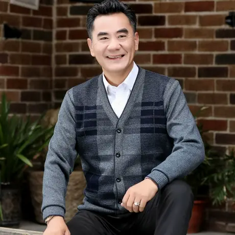 爷爷秋冬外套爸爸毛衣开衫老年人男装针织衫外穿中年男士上衣毛衫图片
