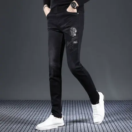 轻奢牛仔裤男黑色2023秋冬新款修身小脚时尚刺绣男士弹力百搭长裤图片