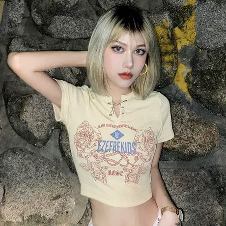 2023年复古怪味少女趣味印花个性别针短袖修身T恤女 百搭露脐上衣商品大图