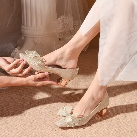 法式结婚鞋女秀禾主婚纱两穿2023年新款水晶新娘鞋孕妇粗跟不累脚商品大图