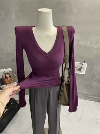 好穿到自留~垫肩V领长袖T恤紧身显瘦上衣打底衫纯色内搭秋冬新款商品大图