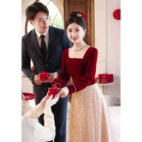 冬季敬酒服2024新款新娘长袖丝绒加厚设计感拼接订婚礼服裙长款商品大图