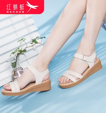 红蜻蜓2024新款中年妈妈凉鞋真皮软底舒适女士罗马厚底女夏平底鞋商品大图