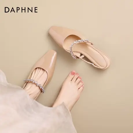 达芙妮包头凉鞋女2026新款春夏法式玛丽珍女鞋裸色单鞋粗跟凉拖鞋图片