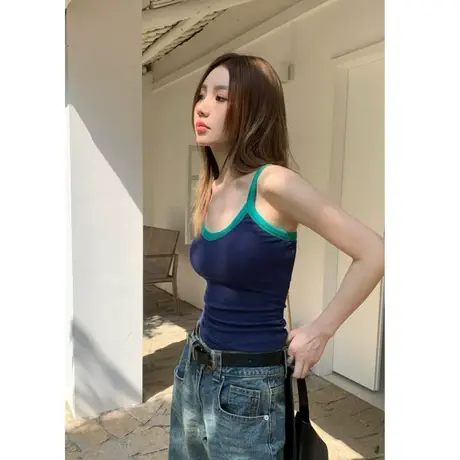 带胸垫v领吊带背心女夏2024辣妹穿搭设计感撞色修身小众针织上衣商品大图