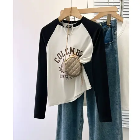 白色正肩长袖t恤女2023秋季新款撞色高腰设计感小众印花打底上衣商品大图