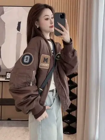 字母贴标夹棉立领飞行员夹克女冬装美式复古白鸭绒棒球羽绒服外套图片