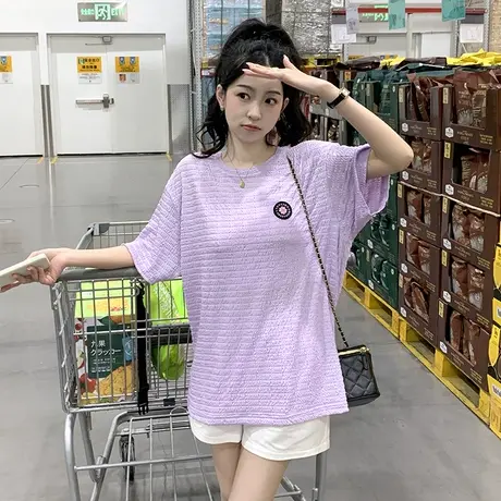 唐狮夏季短袖T恤女紫色泡泡肌理感套头圆领短袖T恤别致休闲宽松商品大图