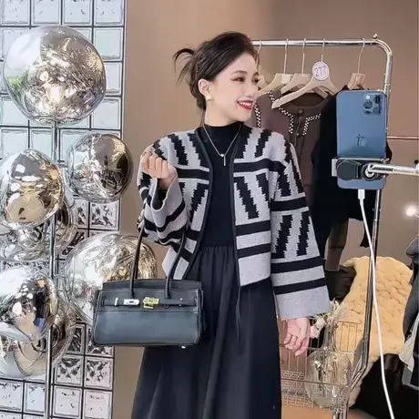 2023春秋装针织衫撞色复古慵懒开衫外套女加厚短款小众小个子毛衣商品大图