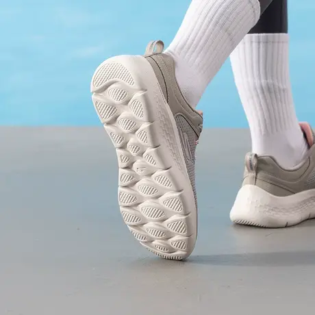 斯凯奇（Skechers）女鞋 2025夏季新款运动鞋网面透气户外健步鞋商品大图