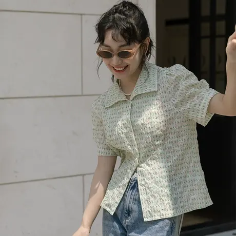 omont蛋挞家 复古盐缩肌理小花短袖衬衫2022女夏新款泡泡袖衬衣商品大图
