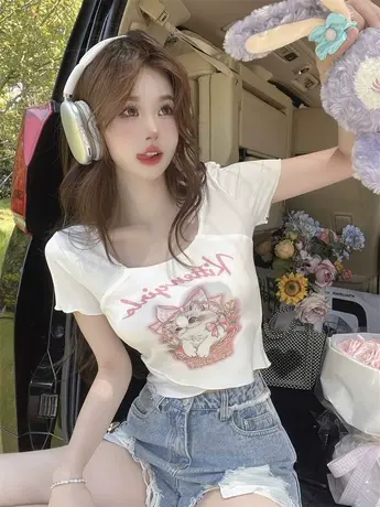 卡通印花方领正肩短袖T恤女夏季新款纯欲甜辣露锁骨修身显瘦上衣图片