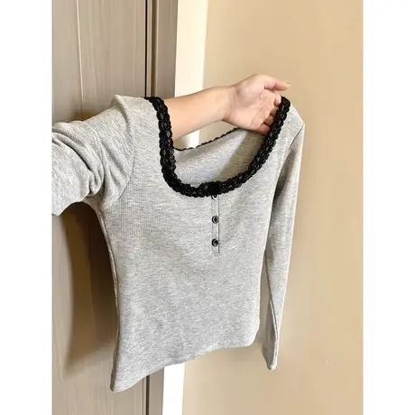 辣妹甜飒风蕾丝拼接长袖T恤女春季韩版短款修身显瘦带胸垫上衣服图片