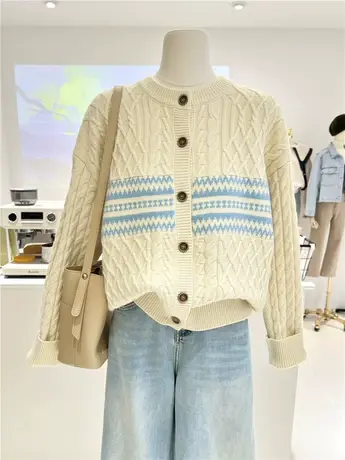 2024新款百搭韩系复古菱形麻花宽松显瘦针织系扣毛衣女开衫外套图片