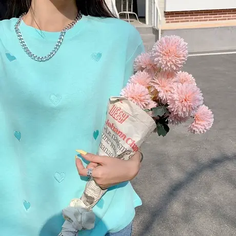 欧美ins短袖t恤女2023夏新款韩版爱心刺绣圆领设计感小众宽松上衣商品大图