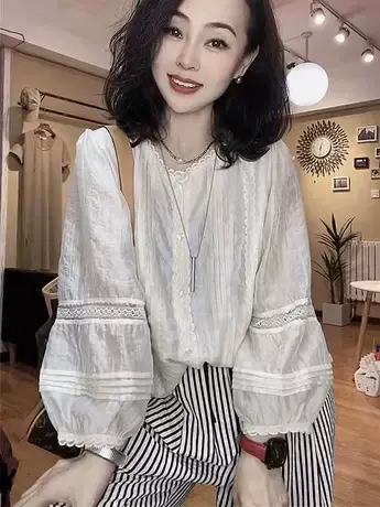 欧货蕾丝拼接泡泡长袖洋气衬衫女法式别致设计感小众轻熟风上衣秋商品大图