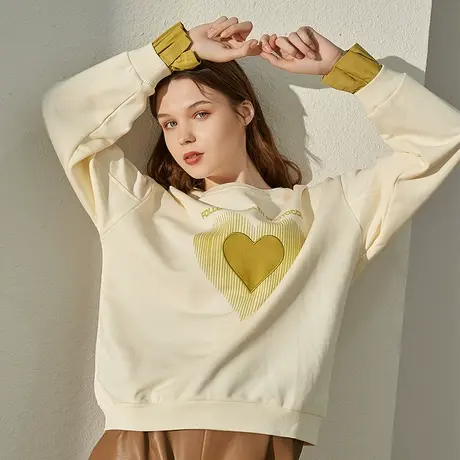 LESIES蓝色倾情秋冬女装新款时尚爱心胶印拼接套头宽松慵懒风卫衣图片