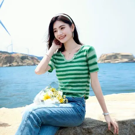 时尚气质针织衫2024年夏季新款女V领条纹修身百搭显瘦短袖T上衣图片