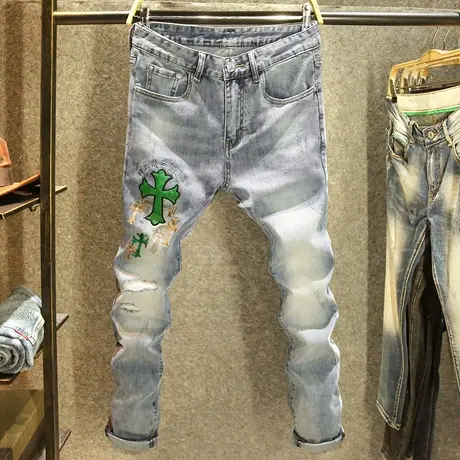 2024新款破洞牛仔裤男款修身小脚裤春季浅蓝色潮牌十字架刺绣裤子商品大图