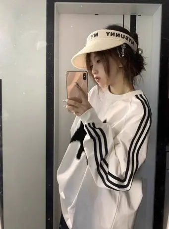 春秋2024新款圆领卫衣女小众设计感美式复古三条杠宽松无帽上衣潮图片