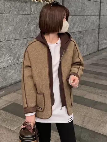 拼接假两件羊羔毛连帽外套女2023秋冬新款厚宽松时尚显瘦减龄外穿图片