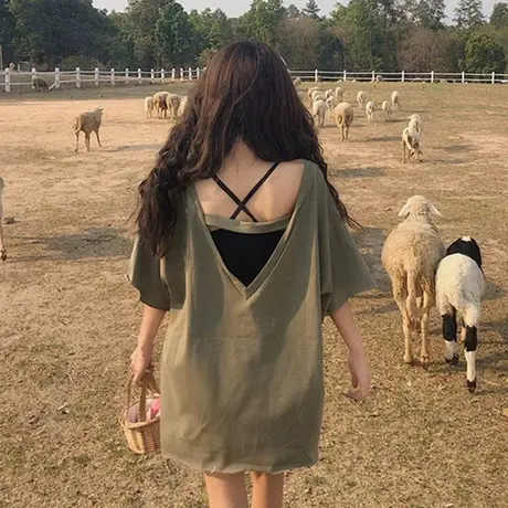 短袖T恤大码女装夏胖mm宽松露背ins网红下衣失踪韩版上衣200斤潮商品大图