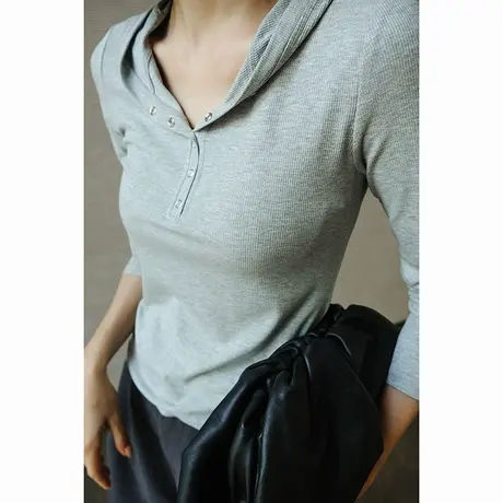 2024春季新款女装休闲简约套头连帽V领运动女士打底衫上衣女商品大图