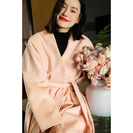 23秋冬新款女装复古优雅镶钻双面呢丝毛羊毛真丝披肩女士大衣外套图片