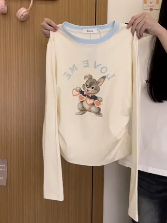 红续可爱卡通兔子拼色长袖T恤女甜妹风显瘦收腰内搭上衣秋冬新款图片