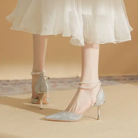 2024年夏季新款闪闪发光中空凉鞋女法式珍珠一字带尖头细跟高跟鞋商品大图