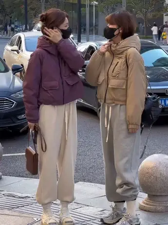 韩版休闲2023冬季新款连帽羽绒服女短款上衣宽松棒球服白鸭绒外套图片