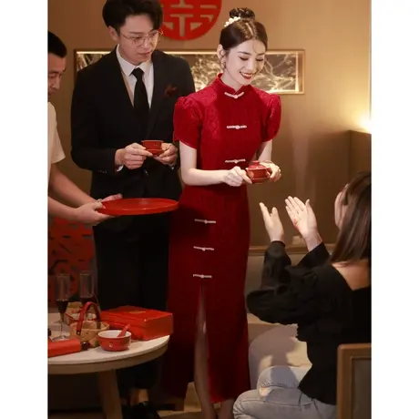 旗袍敬酒服2023新款新娘高级感中式订婚礼服女夏季红色蕾丝连衣裙图片