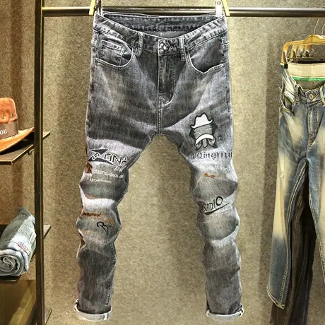 黑灰色潮牌刺绣牛仔裤男修身小脚裤2024春季新款时尚印花百搭裤子商品大图