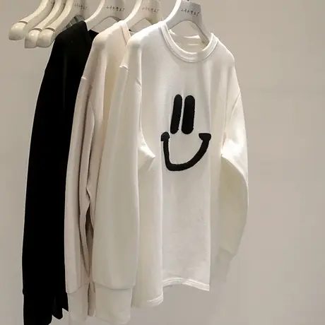 白色洋气德绒加绒加厚打底衫秋冬圆领绣花笑脸长袖T恤宽松上衣女图片
