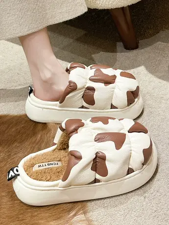 2023年新款时尚棉拖鞋女秋冬季保暖厚底室外踩屎感奶牛纹包头棉拖商品大图