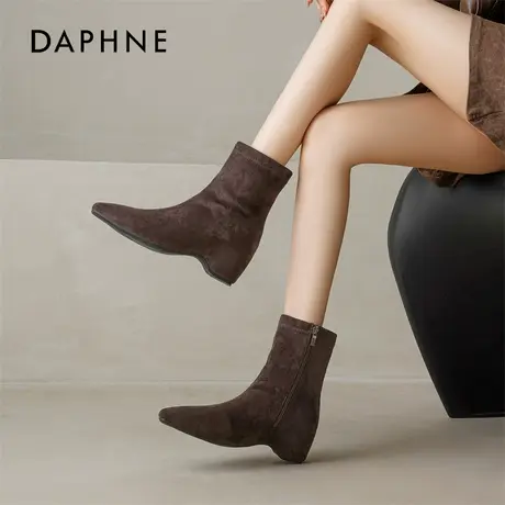 达芙妮高跟短靴女2025新款秋冬复古加绒尖头增高法式气质瘦瘦踝靴图片