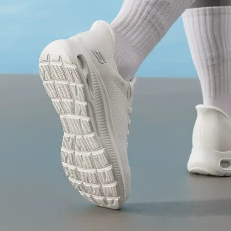 斯凯奇（Skechers）女鞋夏季2025新款网面透气休闲鞋缓震耐磨跑步商品大图