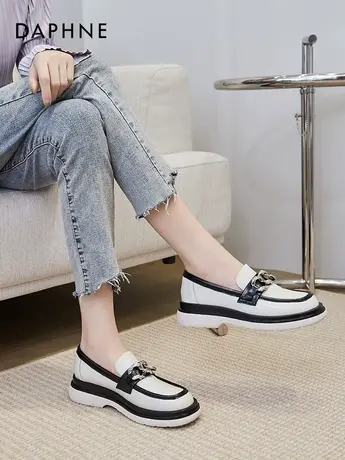 达芙妮白色小皮鞋女2021新款秋季日系jk配裙子春秋单鞋厚底乐福鞋图片