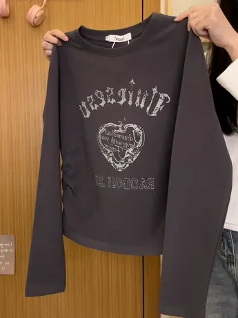 红续复古做旧爱心字母碳灰色长袖T恤女甜酷加绒内搭上衣秋冬新款商品大图